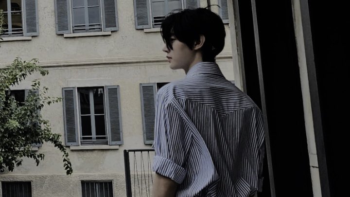 ㅤㅤ   
                   
            ❪ 제이 ❫  —  1O.O9  | 2:2O PM
            ❛ casually strolling around ❜

ㅤㅤ