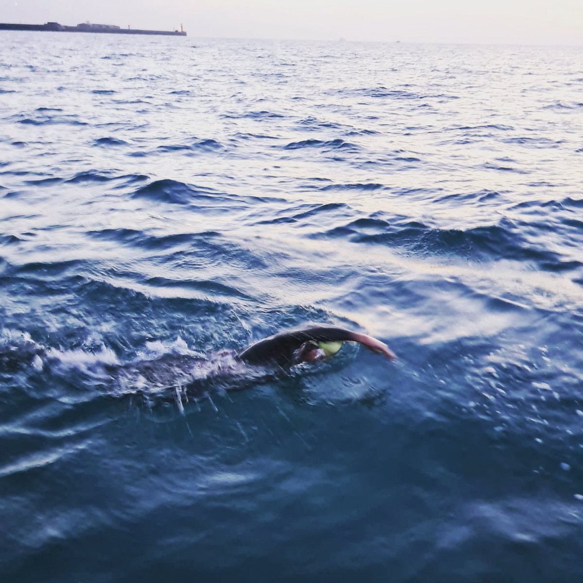 First feed 40mins into swim. Not very much fluid taken.

🔗 enduroman.com/live-tracking