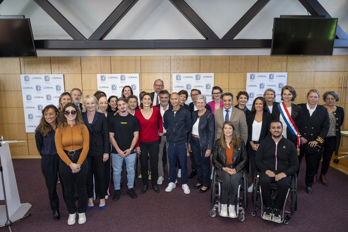 C'était il y a un an ! En cette Journée mondiale du #Handicap, nous célébrons l'anniversaire de notre formidable collectif de 10 athlètes handisport. Autour d'un partenariat solide noué avec eux, ce collectif reflète la richesse du sport français 👇 loreal.com/fr/france/arti…