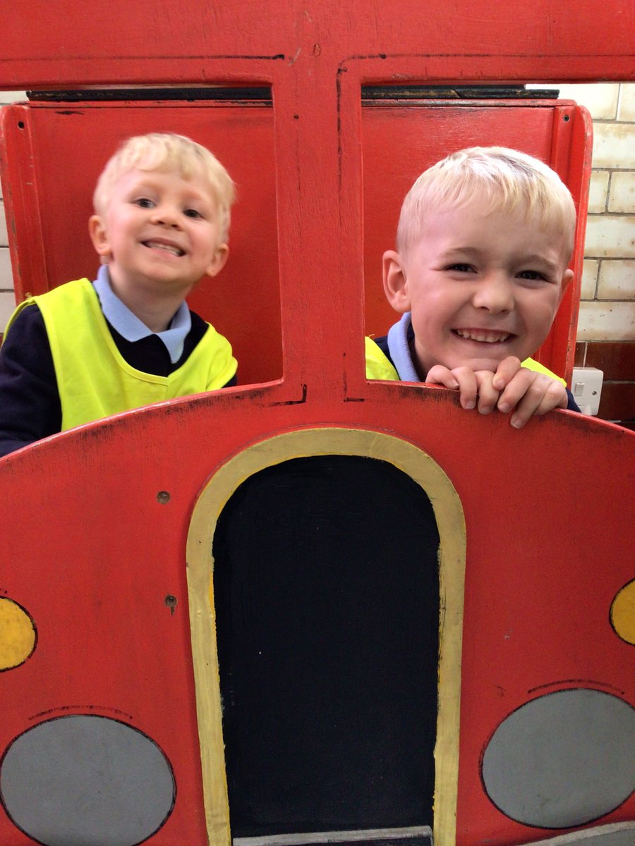 YRPinkClass's tweet image. What a brilliant day we had at the National Emergency Services Museum. The children participated in workshops linking to our ‘People Who Help Us’ learning. They absolutely loved exploring the museum.