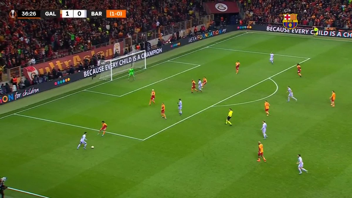 A soccer match between Galatasaray (GAL) and Barcelona (BAR) with the score 1-0 and the game clock at 36:26.
