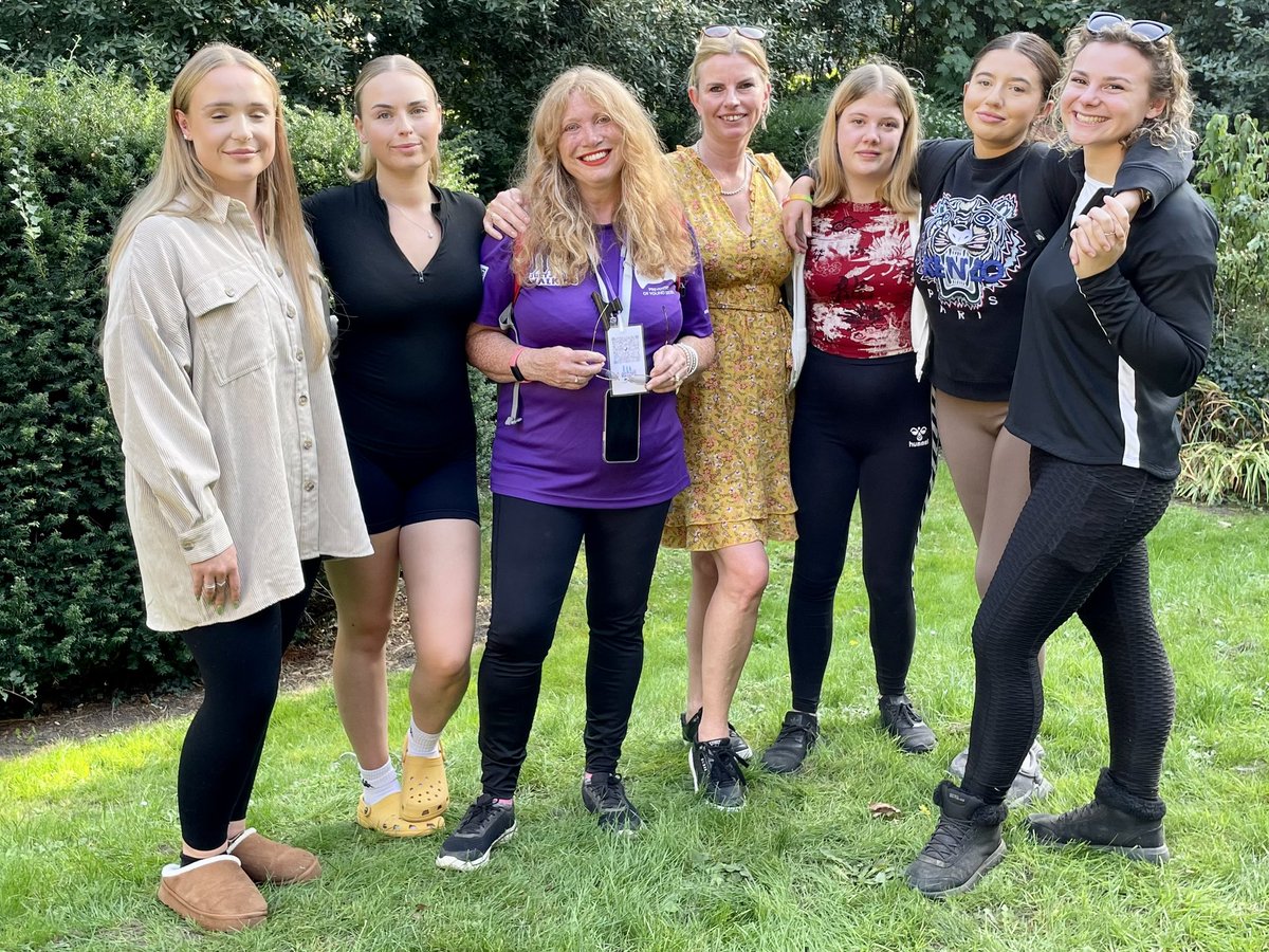 Donna ⫩ 🦋#GBaRRmy 🦋 tweet media