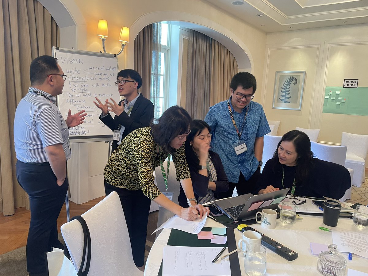 S Kaur (@kaursh) on Twitter photo Brainstorming our vision and mission! #seabioethics <a href="/SEA_Bioethics/">Southeast Asia Bioethics Network</a> <a href="/TamraLysaght/">Tamra Lysaght Ph.D</a> <a href="/KCaals/">Karel Caals</a> <a href="/phaikyeong/">Phaik Yeong Cheah</a> Brainstorming our vision and mission! #seabioethics <a href="/SEA_Bioethics/">Southeast Asia Bioethics Network</a> <a href="/TamraLysaght/">Tamra Lysaght Ph.D</a> <a href="/KCaals/">Karel Caals</a> <a href="/phaikyeong/">Phaik Yeong Cheah</a>