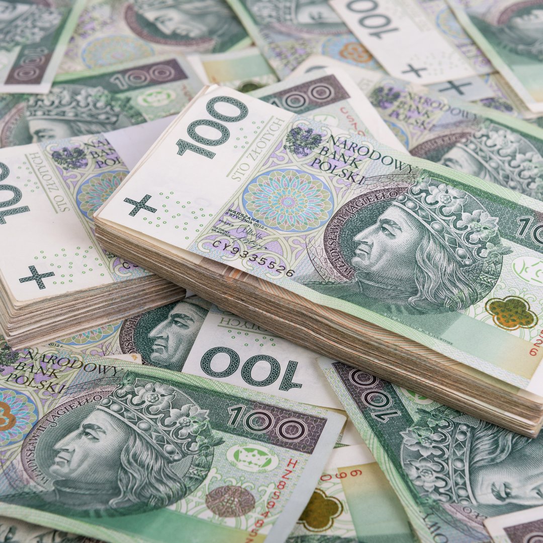 W ramach 8. edycji Rządowego Programu Inwestycji Strategicznych #Cieszyn otrzyma dofinansowanie do:
- Rozbudowy ul. Hażlaskiej,
- Modernizacji dróg gminnych na terenie miasta,
- Wymiany oraz renowacji stolarki okiennej i drzwiowej ratusza.

#ProgramInwestycjiStrategicznych