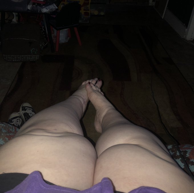 Thick thighs &hellip; https://t.co/sC5AfNKfOQ<a href="/tag/realloyalfans"class="tags"><span>#realloyalfans</span></a>