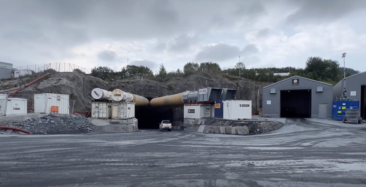 Tsurumi_Europe's tweet image. Im Video entdecken Sie ein spannendes Projekt in #Norwegen, an dem #Tsurumi mit mehreren Pumpen beteiligt ist: Der Bau des 27km langen #Rogfast Unterwassertunnels. Sehen Sie hier, wo unsere KTZ, KTZ und HS arbeiten: youtube.com/watch?v=LqGeV3…
#stronger4longer #Tunnelbau