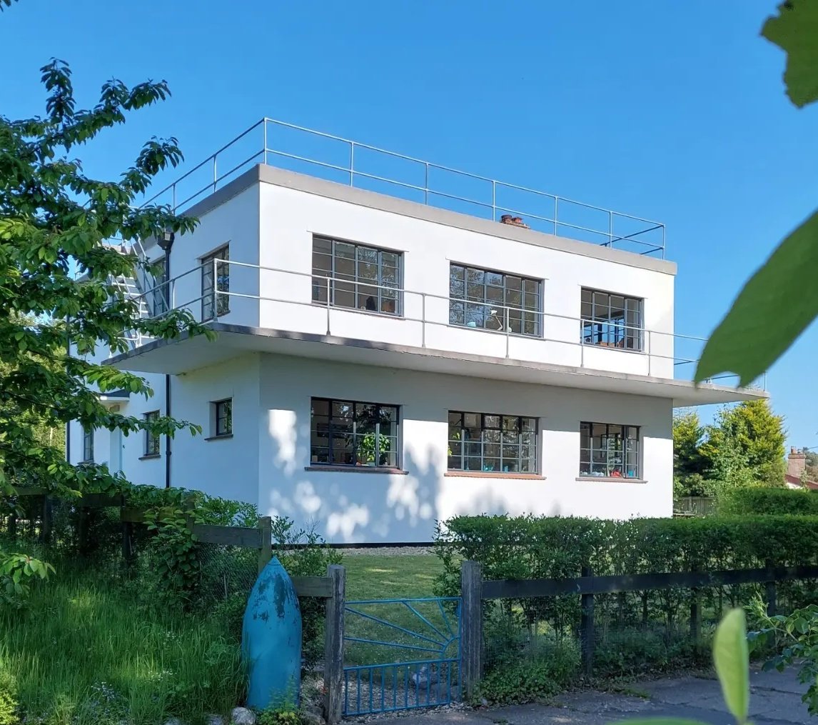 ControlTowerNC's tweet image. 12 years ago (a couple of weeks after we moved in) we started 'The Works'. It felt good to strip away the wrongs we felt had been done to The Control Tower but it would be 2.5 before it started to look better.  

What a journey :)

#controltower #restoration #loveControlTowers