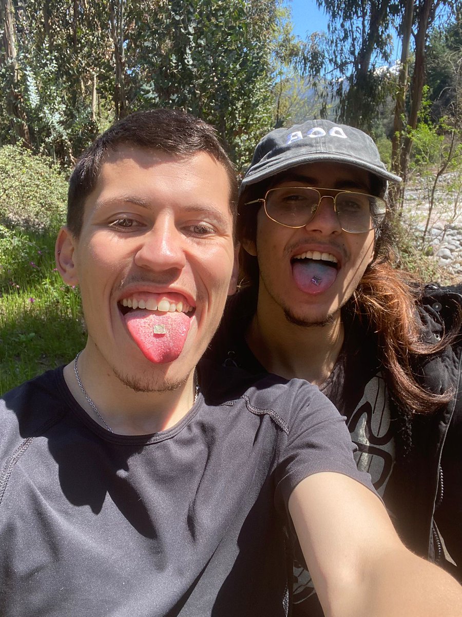elsucraloza's tweet photo. Creo que lo más gracioso fue cuando andaba hablando con las piedras (no meme me hablaban) https://t.co/yzqyr41RIp