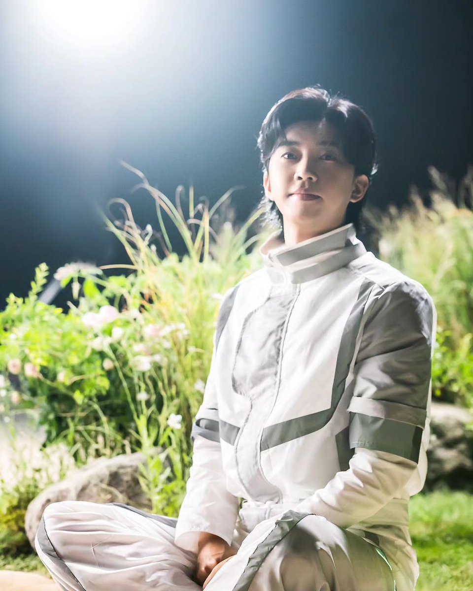 HERO0616_JS_'s tweet photo. 신곡발매 임영웅 
지붕킥 하자요 🚀🚀🚀

#임영웅_신곡_두오어다이
#우주비행_임영웅_웅이즈컴백
#HERO_DO_OR_DIE_6PM https://t.co/5w4xeyBjAH