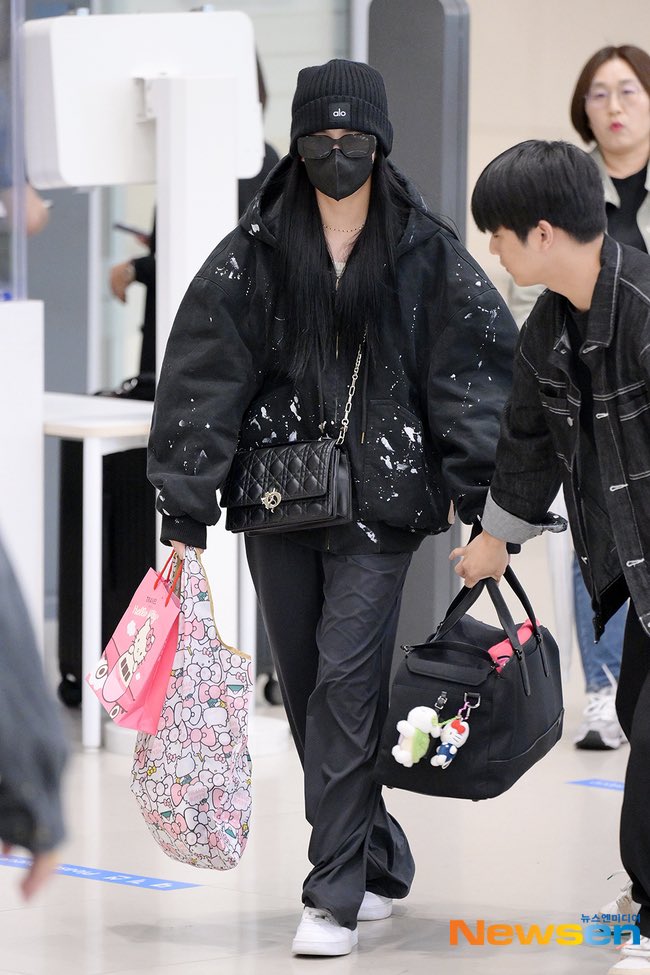 JISOO NEWS tweet media