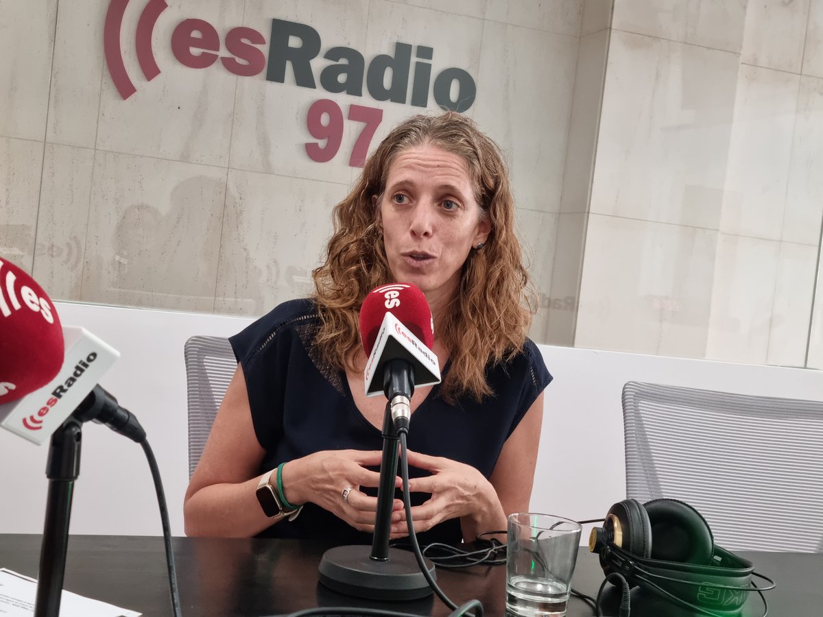 🔝¡Inscríbete antes de que se cubran las plazas!  👇hotecma.es
🎙Informan nuestra coordinadora, Ana Reguera, y la responsable del departamento de Sostenibilidad en Biolinea, Flor Kogan. En @esRadio971
📻Podcast 🎧go.ivoox.com/rf/117223407
#formamosprofesionales