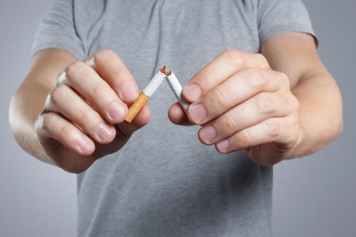 RiiliStudio's tweet photo. Con uno stile di vita sano, la vita è più bella e più sicura!
Inoltre, il 90% dei soggetti affetti da carcinoma orale sono fumatori abituali.
Preveniamo insieme il tumore del cavo orale neutralizzando questi fattori di rischio!
#DentistiANDI #StopFumo
#StudioDentisticoRiili
#ANDI https://t.co/aCSJcQbbdX