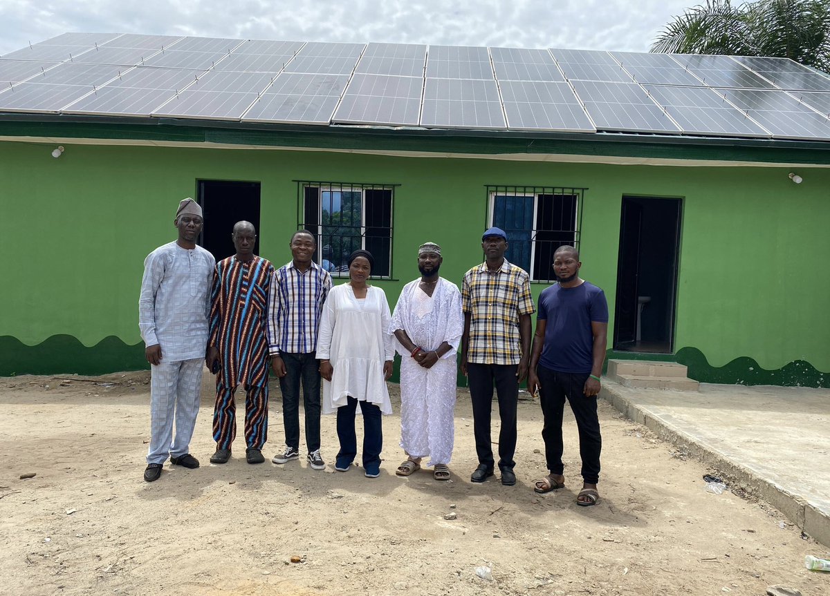 optimalgreening's tweet photo. We welcomed representatives from the Lagos State Ministry of Environment and Water Resources to witness the Agala project. Together, we can ensure a healthier, happier, prosperous and, more sustainable future for marginalized communities.

#ogf #optimalgreening #Agala #LASGMOE https://t.co/PaKbrEbXgy