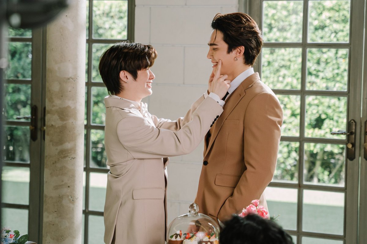 NaughtyBabeTH's tweet photo. SNEAK PEEK EP.6 🎬
ดื้อเฮียก็หาว่าซน | Naughty BABE Series
รับชมพร้อมกันทางช่อง ONE 31 | ⏱️ 22.30 น.

Rerun⏱️ 23.30 น.
📺 Youtube : Mandee Channel 
📺 Uncut Version : iQIYI 

เวลา 22.00 น. เป็นต้นไป! ชวนชาวดื้อเฮียมาร่วมพูดคุยและแชร์ซีนที่ชอบกันได้ที่ #.NaughtyBabeEP6

#ดื้อเฮียSeries