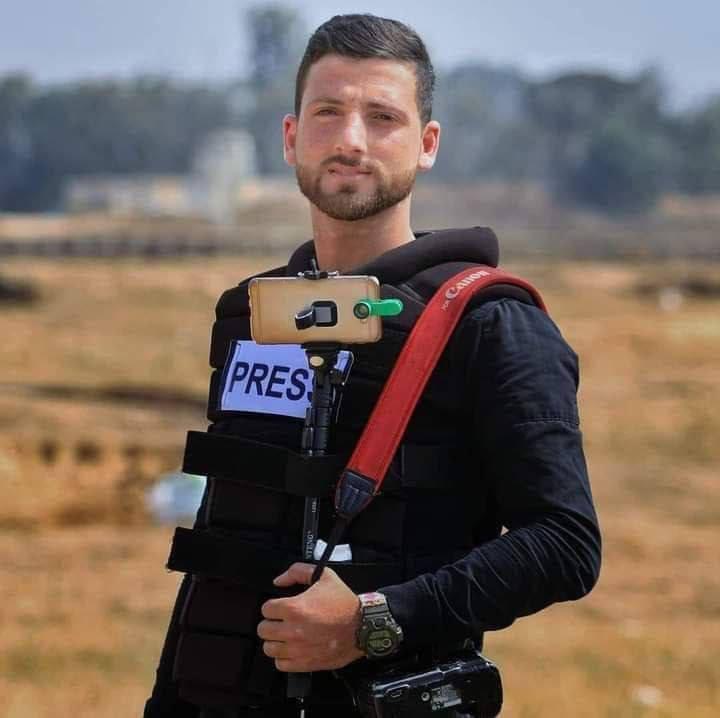 📸| Palestinian journalist Muhammad Al-Salhi was killed while covering the current events in the settlements surrounding the Gaza Strip.
May he rest in eternal peace 💔
#16thOctoberGroup