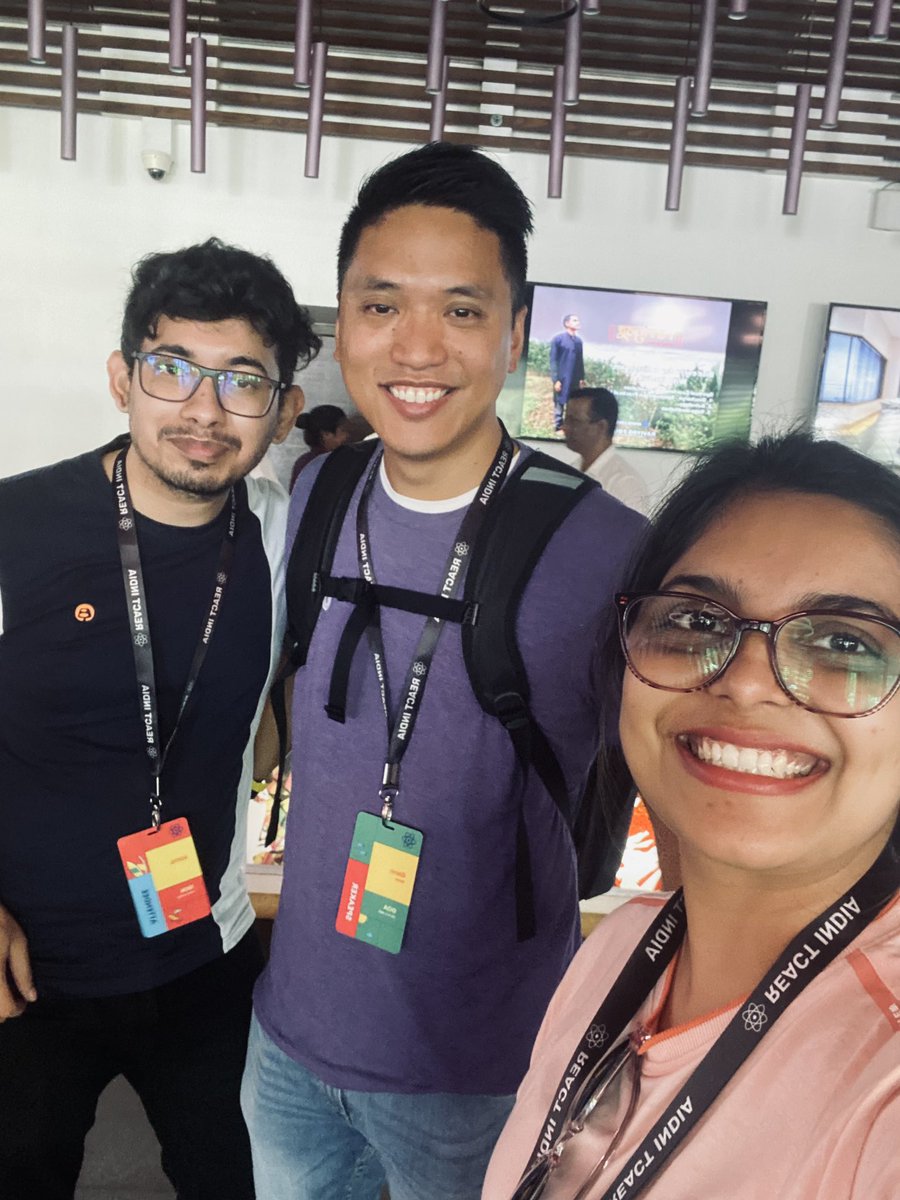 sriadimanav's tweet photo. @glnnrys Talk about Typescript Patterns @react_india
#ReactIndia2023 @ssurabhi10 https://t.co/P96br64nJp
