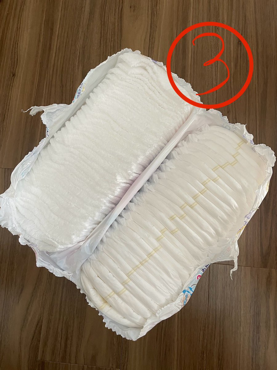 knt594's tweet photo. 【オムツハック】
オムツの袋の開け方は
①の様に上じゃなくて、
②の点線を横面まで切って(僕は破いてます…。)
③開く！

これで取り出しやすいし残量も一目で分かる！ https://t.co/fozAbxpnBL