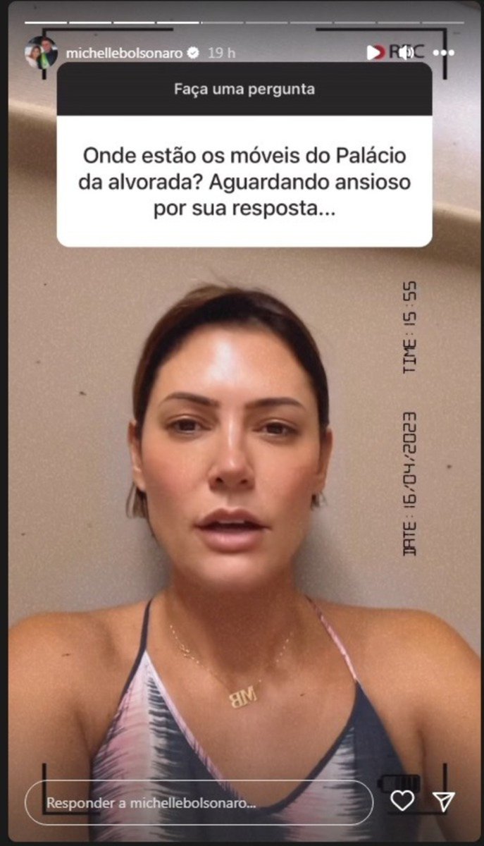 BrasilPost13's tweet photo. Na Rússia teriam sido fuzilados.
Bom dia e um ótimo final de semana, menos para as carniças que roubaram joias e móveis ... 👇 https://t.co/X8aN9bcMQk