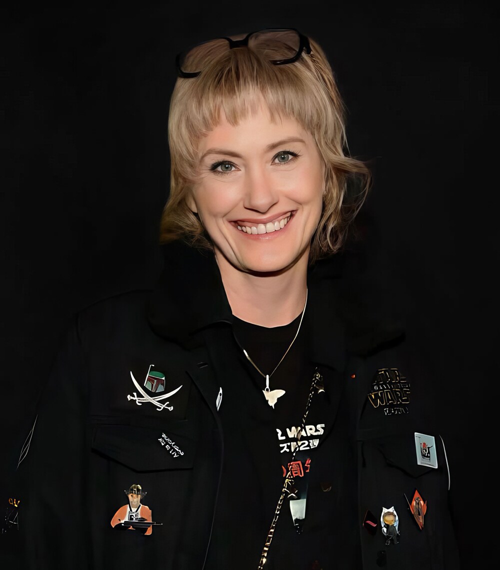 Shawna Trpcic, la costumière ayant travaillé sur les séries 'Ahsoka', 'The Book of Boba Fett' et 'The Mandalorian', nous a quitté à l'âge de 56 ans. 🕊️