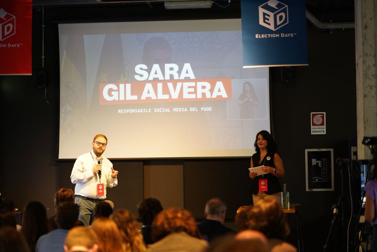 lorepregliasco's tweet photo. Uno dei momenti più attesi di #ED23: @sara_gilalvera, responsabile social media del PSOE di Pedro Sanchez, ci racconta la comunicazione digitale della campagna elettorale spagnola 🇪🇸 https://t.co/67jSx9BBV9