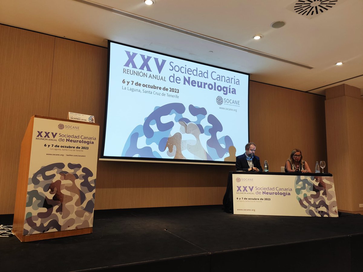 socane1's tweet photo. Elizabeth Hernández, directora de Proyectos Asistenciales del Servicio Canario de Salud, y Norberto Rodríguez, presidente de SOCANE, encargados de dar la bienvenida a los asistente a la XXV Reunión de la neurología canaria. https://t.co/CWxptMsbyH