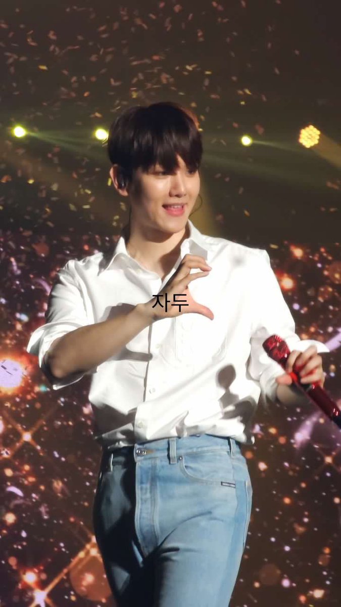 qtpiebyunbaek's tweet photo. ZEROBASEONE Gyuvin recommended Baekhyun's Stay Up in his recent Bubble message!

Gyuvin: (Songs to listen to when watching fireworks) 

Stay Up (ft. Beenzino)- Baekhyun 
This song too, it's really totally ha.. Give it a listen, it's crazy..

#BAEKHYUN @B_Hundred_hyun https://t.co/qkW4dRCWDH