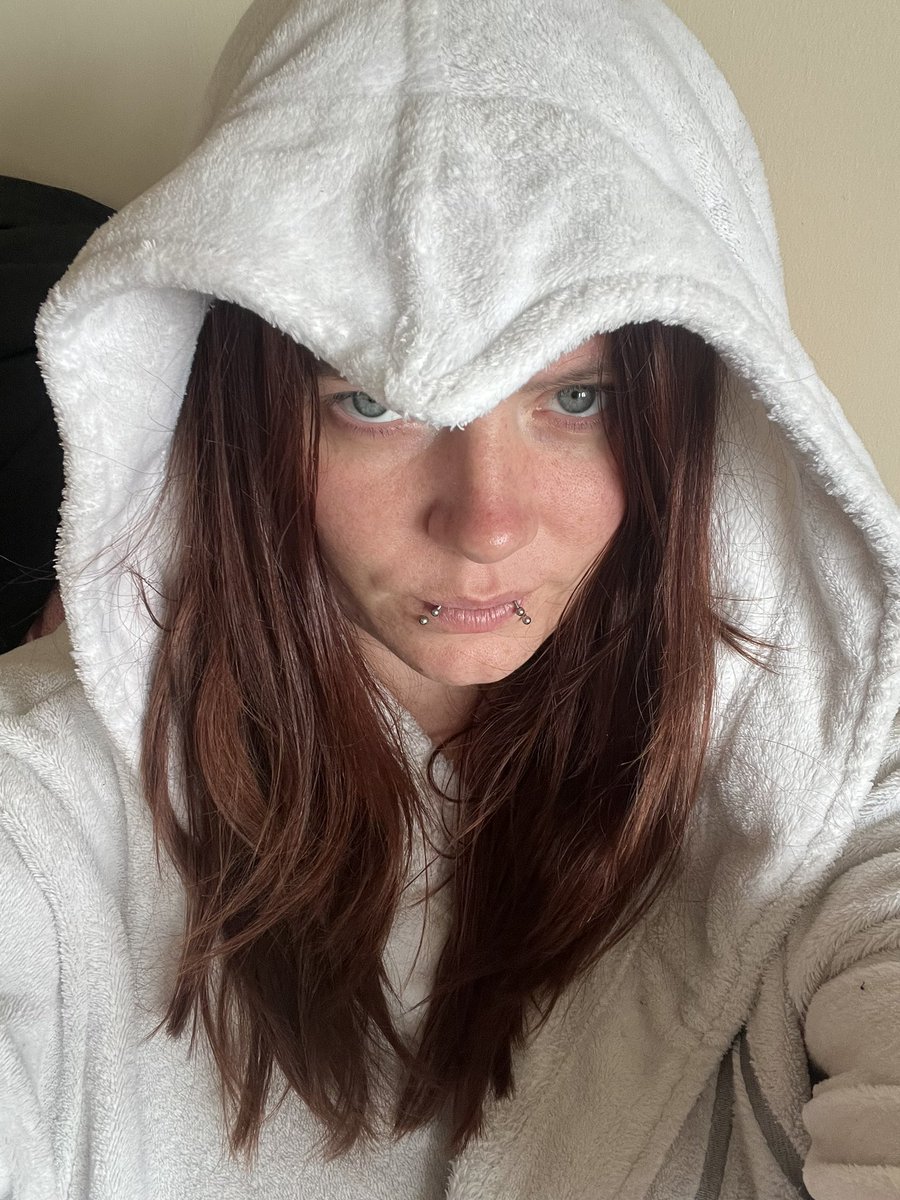 Emzileon's tweet photo. Looking forward to more Assassins Creed later 😁 https://t.co/Ydy1OgHUTI