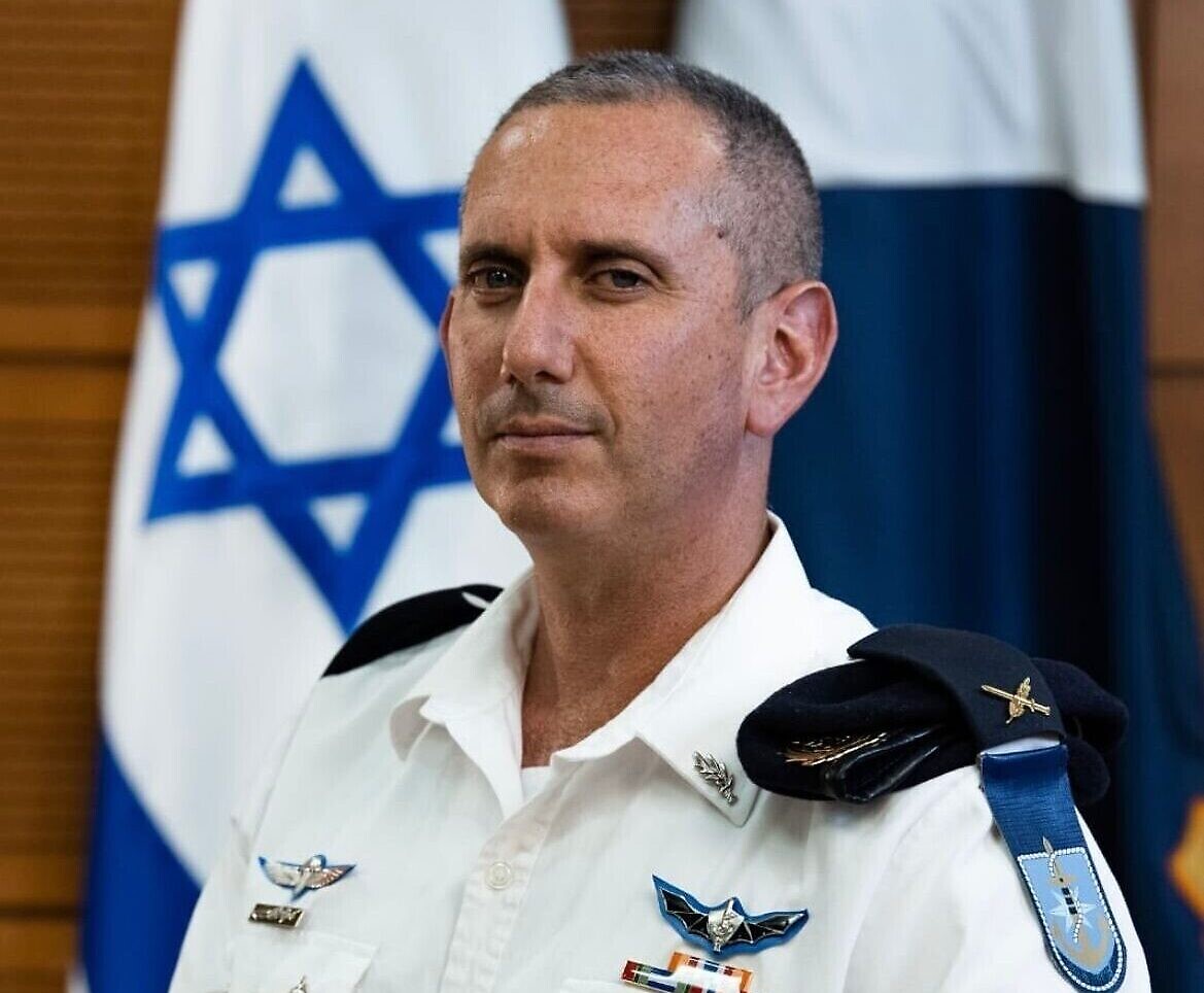 Fibrik_Oficial's tweet photo. El portavoz de las FDI, el contraalmirante Daniel Hagari, dice que "Israel está oficialmente en guerra". https://t.co/V60lCs5SYd