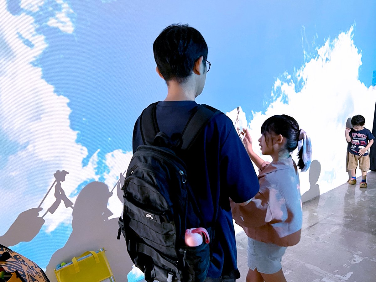 Endospace_tw's tweet photo. 《玩味重生》（2023）
　
2023/10/6-10/15
新媒體創作小品展出中！
　
10/14（六）14：00-15：30
由玩具博物館的老師帶領製作皮影戲偶
引導孩子參觀展出內容
還能帶自己做好的皮影戲偶回家留念！

請於活動開始前20分鐘於玩博現場報名！

（參觀提醒：台灣玩具博物館同步展示實體玩具，可搭配參觀。） https://t.co/xZxjdup4Ee