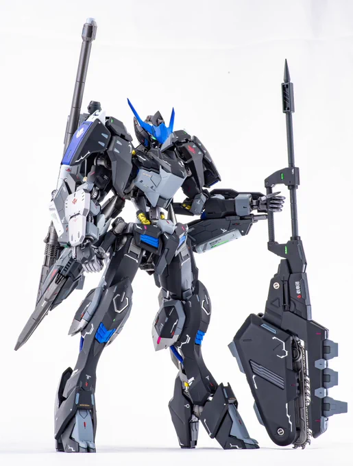 バルバトス完成品×4 パチ組は多分もっと組んでる 素晴らしいキット
