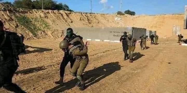 SinaiTribes's tweet photo. السادس من اكتوبر 🇪🇬 
السابع من اكتوبر 🇵🇸 https://t.co/GuIO4kCewp
