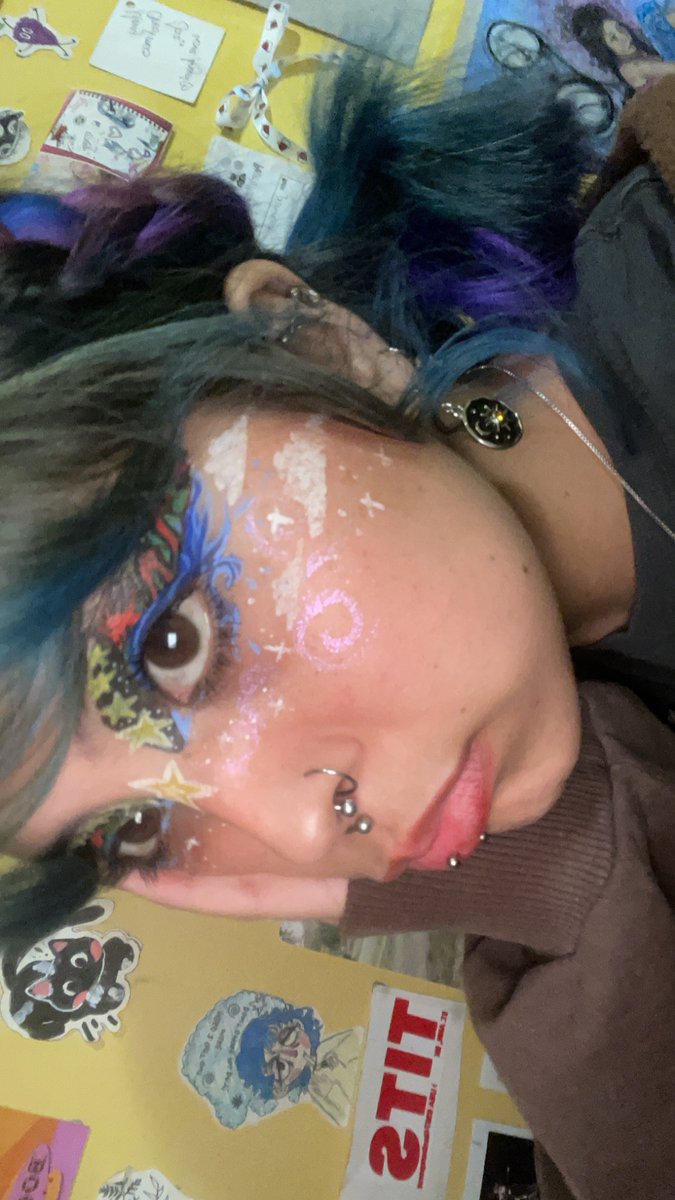 uselessapphic's tweet photo. hi half yearly twitter appearance i want this version of me to interact with me now because i don’t think she would believe i am actually her and i can actually show my face without feeling silly! https://t.co/8HTyez0LZP