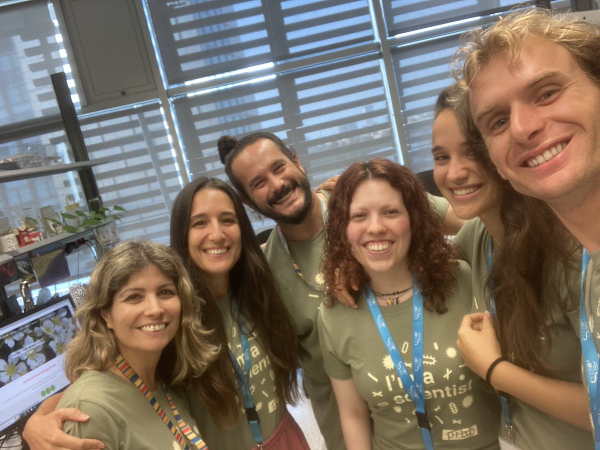 Guigó Lab (@guigolab) on Twitter photo Ready to start the PRBB Open Day and present our science to the public 🧬💻🪰🐝🫁🌻🌍🌷
#openPRBB <a href="/CRGenomica/">Centre for Genomic Regulation (CRG)</a> <a href="/the_prbb/">Biomedicina BCN</a> Ready to start the PRBB Open Day and present our science to the public 🧬💻🪰🐝🫁🌻🌍🌷
#openPRBB <a href="/CRGenomica/">Centre for Genomic Regulation (CRG)</a> <a href="/the_prbb/">Biomedicina BCN</a>