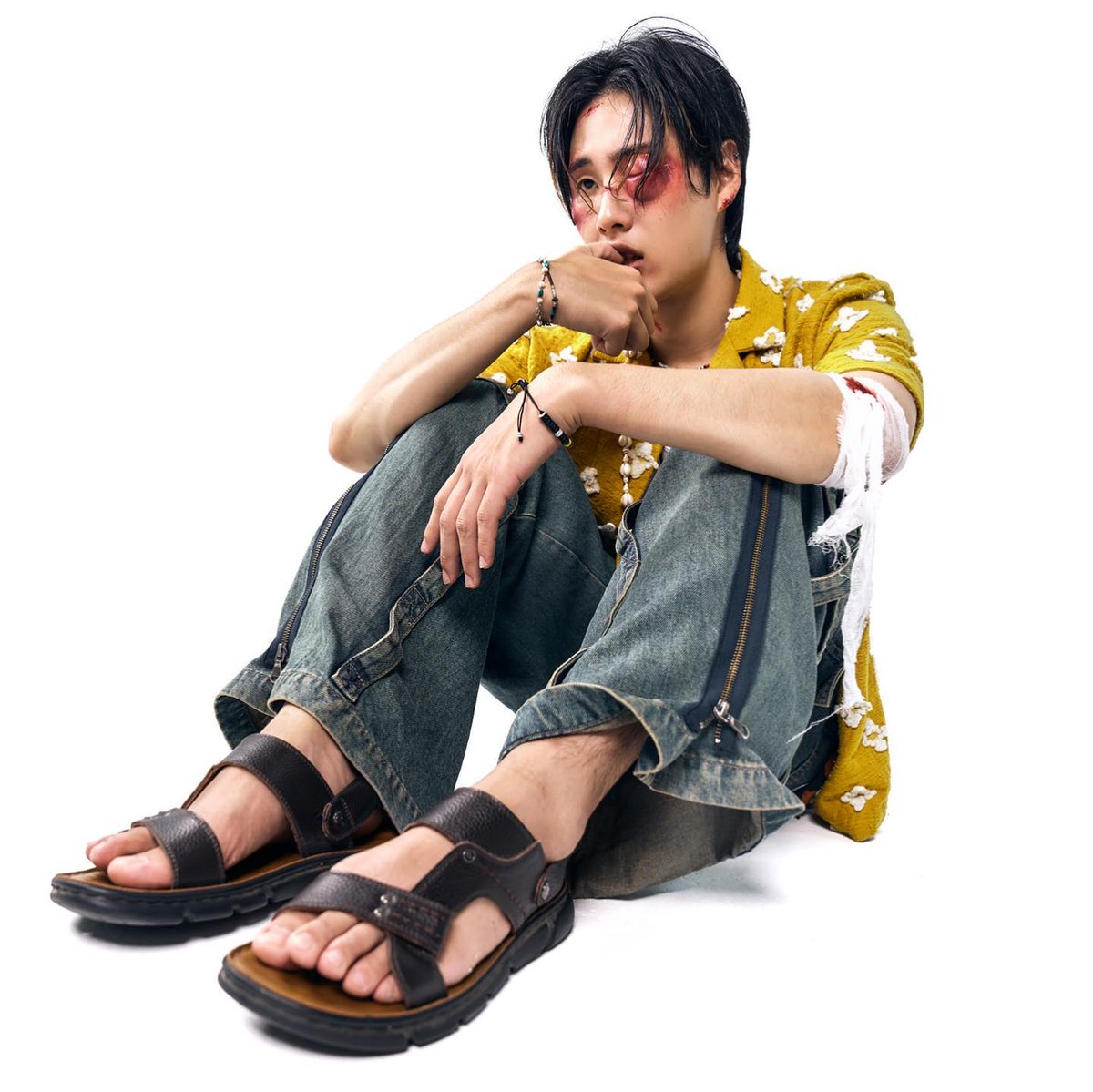 repeathis's tweet image. 🤕 NEW ALBUM ALERT 🥊
2023.10.09 12PM (KST) ‘Hate'

온다온다 큰거온다 엘던 새 앨범 온다!!!!!!!!!!!!!!!
컨포만 봐도 띵곡스멜 느껴지는거 뭐임?
다친분장 했는데 오히려섹시한거 뭐임?ㅜ
10월 9일...이 날만을 위해 제가 태어난것같아요
헤이트 대박나자!!!!!!

#eldon #엘던