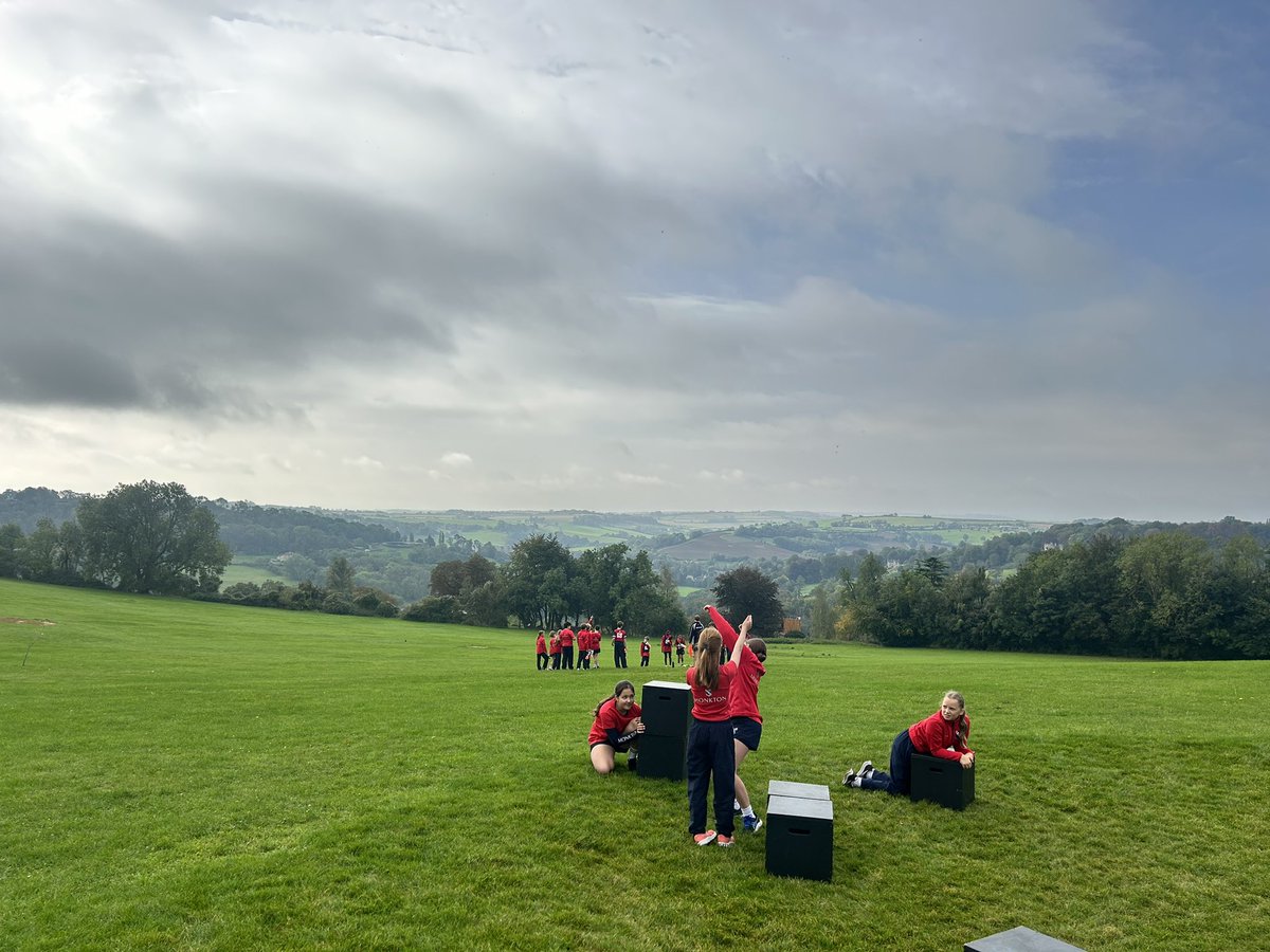 MonktonDrama's tweet photo. Wild Monkton Day 🌳🎭 with some outdoor theatre! What a treat for a Saturday morning! #MonktonExpressiveArts #WildMonkton https://t.co/kEYV10qTNf