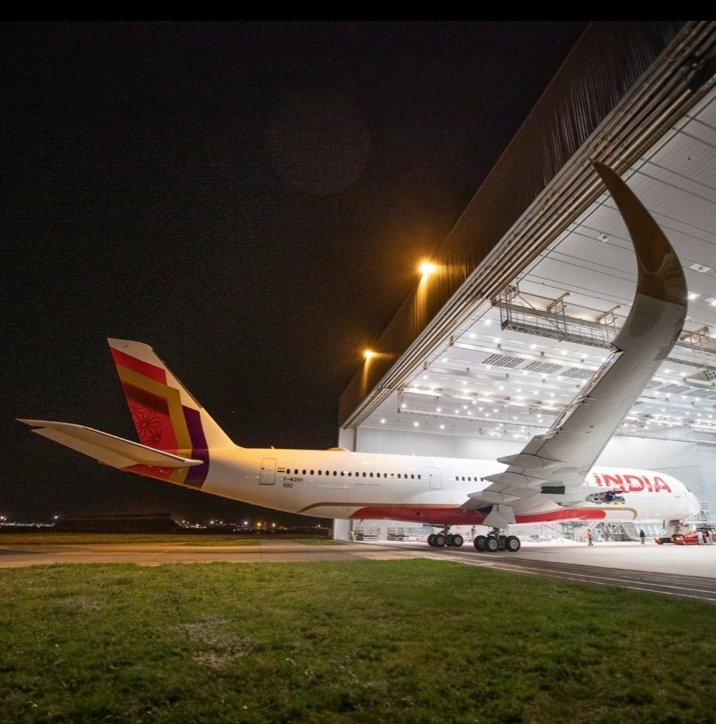 VenkateshOffi's tweet image. Air India A350 planes are ready to fly for this winter with #Newlogo, new colors painted in France 

#nicelook #nicelogo #niceformat #A350