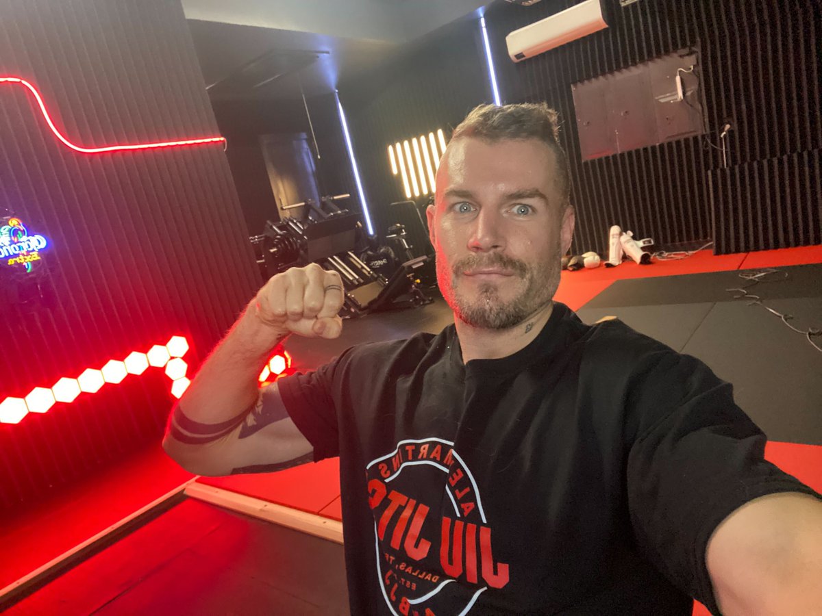 Alex Becker 🍊🏆🥇 tweet media