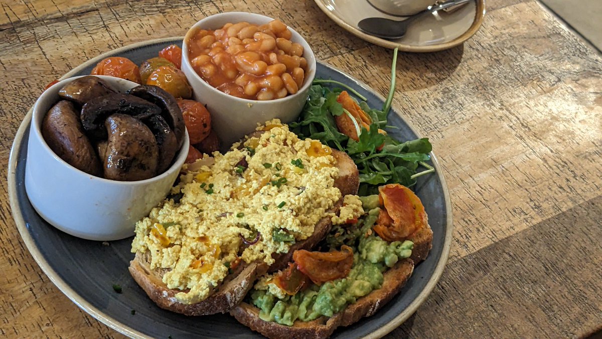 VeganOlive1's tweet photo. Breakfast #PlanksKitchen Barton... absolutely gorgeous #Itseasy2bvegan #PlantPowered #Crueltyfree #Veganfoodshare ππ±π»πβΊοΈβ€οΈ https://t.co/CByIBuvMeV