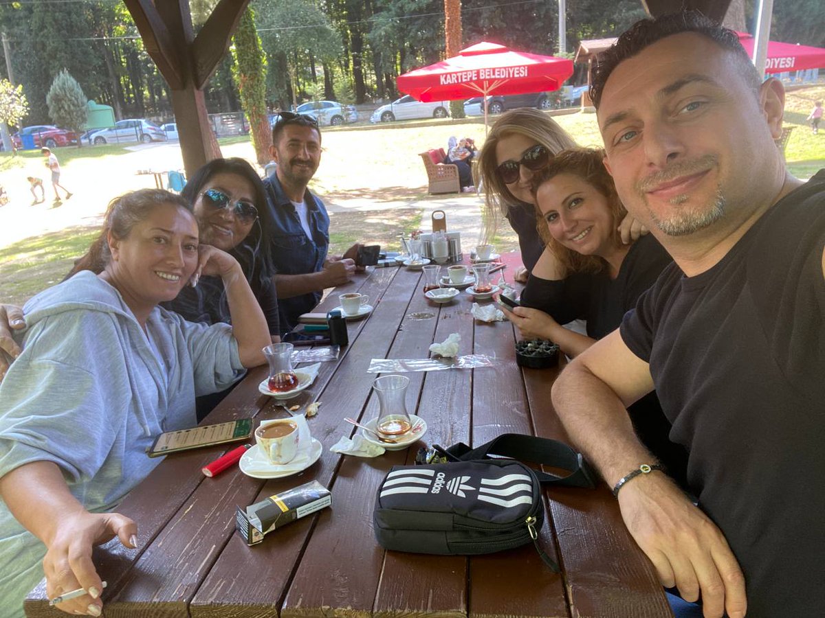 EMAD-DER çalışıyor.

Hafta içi Hafta sonu yok
Gece yok gündüz yok

ve

Mücadelemizde başarıya ulaşana kadar durmak yok

Allah bugünde işlerinizi güçlerinizi rast getirsin canlar , umarım bugünde bizleri duymayan 2000 sonrası adaletsizliğe uğraşımış arkadaşlarımıza ulaşabilir ve