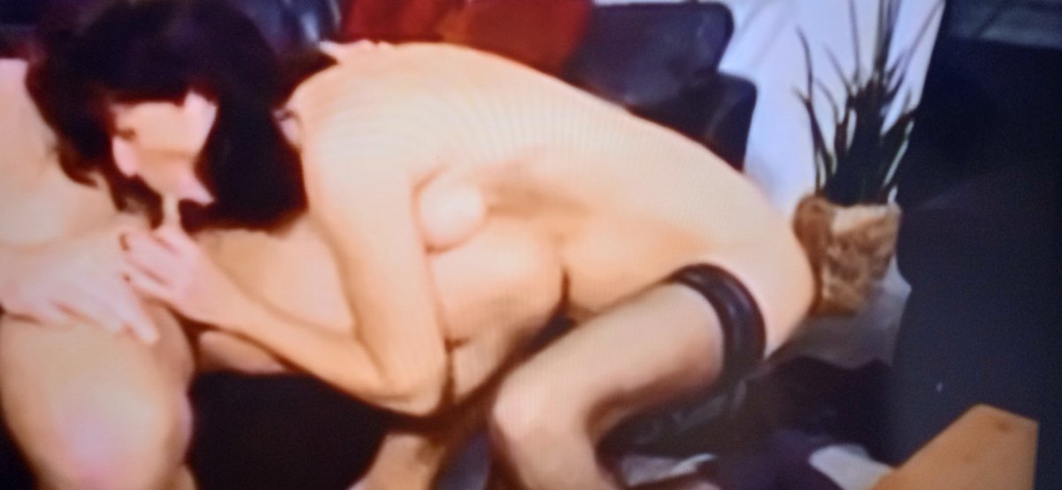 schlaffe3cm's tweet photo. @Bratty_Isabella Ja meistens so winzig dünn und schlaff das man ihn nicht wixen kann kannst mir mit der flachen Hand die erbärmliche erschlaffte dünne wixnudel rubbeln ja gerne durch die Nylonstrumpfhose stark verschrumpelten ekelhaften Wurm in deiner hungrigen riesen Spalte hattest du noch nie https://t.co/YKOVVL7UkQ