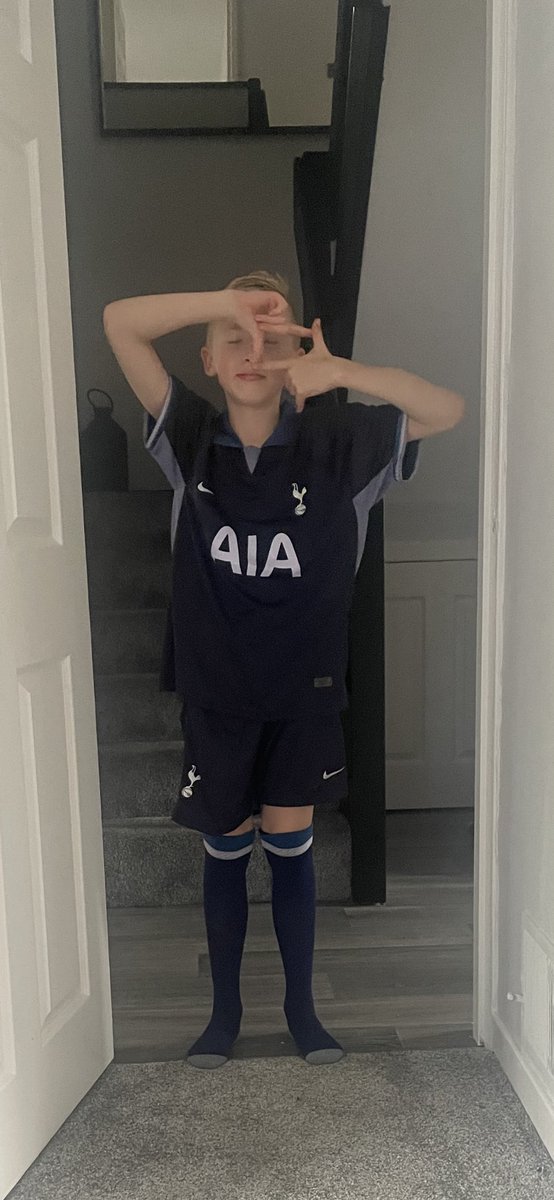 storey2804's tweet photo. Kyle kit come today⚽️⚽️⚽️ https://t.co/q91bz73ax3