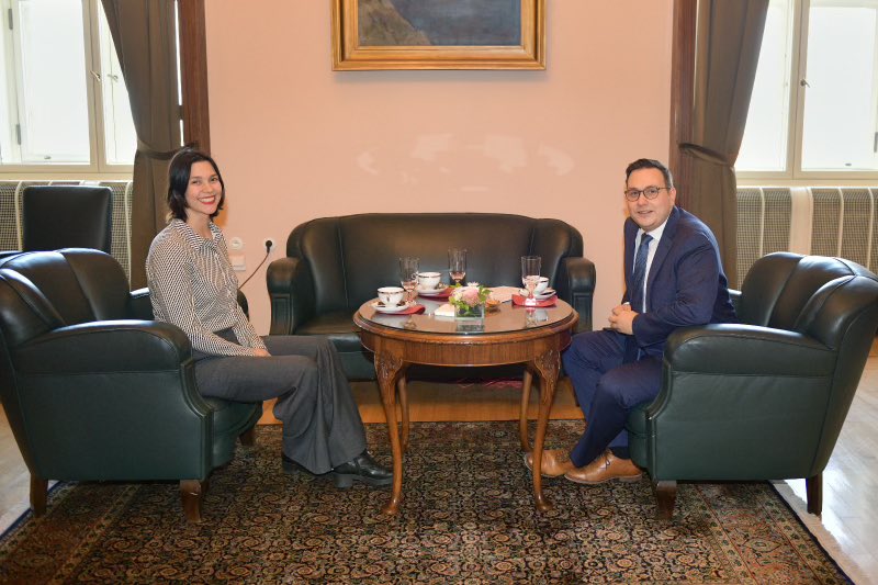 an_strel's tweet photo. Honoured to discuss China’s current affairs in this week’s meeting with @JanLipavsky as part of a @CzechMFA series of gatherings with representatives of @snemovna + academia &amp; think tanks. Thank you for having me! 🇨🇿🇪🇺 https://t.co/R5FWapOAqh