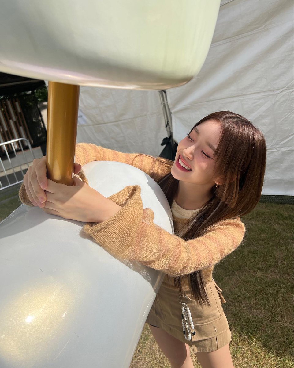swithcafe's tweet photo. instagram update 
#SUMIN #수민 https://t.co/bpJEIO8DPo