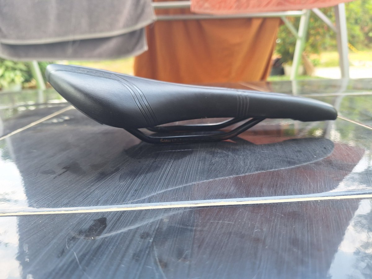 Keboww's tweet photo. WTS Sadel san marco 250k
#fnfjb #fpjb #rbjb https://t.co/cJRvyw3xJ7