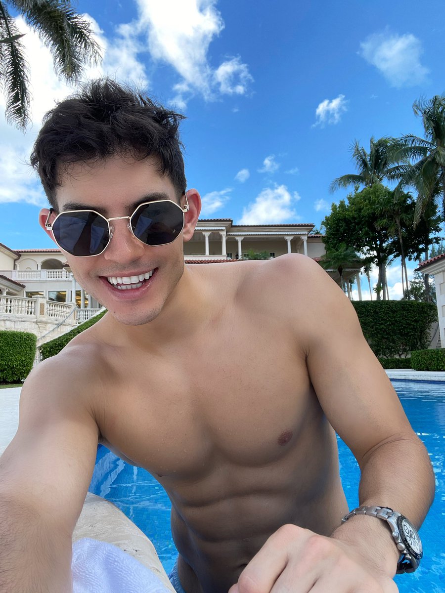 Fun few days relaxing at home 🇺🇸 had the best time in Japan and Manila I miss you already! 🩵✌️ 

家でリラックスした楽しい数日間🇺🇸は日本とマニラで最高の時間を過ごしました、もう会いたかったです!