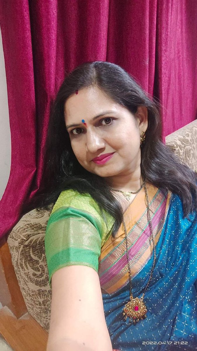 आज  मेरी एक नहीं चली, मै हारती गई वो जीतते गये, फिर अंत में मुझमे उन्होंने अपना संचित जौवन रस मेरे अंदर डाल कर मेरी बहों मे मदहोश होकर लेट गये।  उफ्फ्फ.…. इसी मे सच्ची शुकुन है।  करके देखिये अपना सबकुछ अर्पण, अंत में आपको भी समर्पण हीं मिलेगी
@Shivanikalpesh @kalpeshshivani