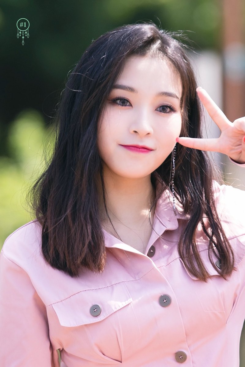 Everybody should #𝑠a𝚢𓈒࣪໑짠쿵쾅 y desde que <a href="/moonlandfiles/">𝕞ōōn ⋆｡𖦹 𝚕and</a> dijo que haría su debut, no dudé ni un segundo en salir de casa e ir corriendo a verlas para declararme su fan número uno. 

🌻 𝒮u𝚗𝑓løᥕeя Da𝔢h𝕪ū𝑛 ꕤ˖ ࣪✿