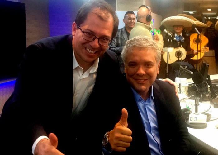 leninperon's tweet photo. @RevistaSemana Ni por qué montaron al Fiscal se van a Salvar. https://t.co/pvFZWtY4lP
