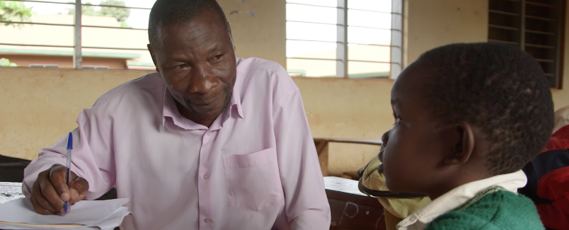 RaisingVoices's tweet photo. With the use of accessible platforms like SMS and social media, the Peer Learning Network connects students, teachers, administrators, district education officials &amp; others across Uganda to learn from and share with each other to #preventVAC.

Learn more:  https://t.co/waR9NhS1ue https://t.co/JjB0DtbtAZ