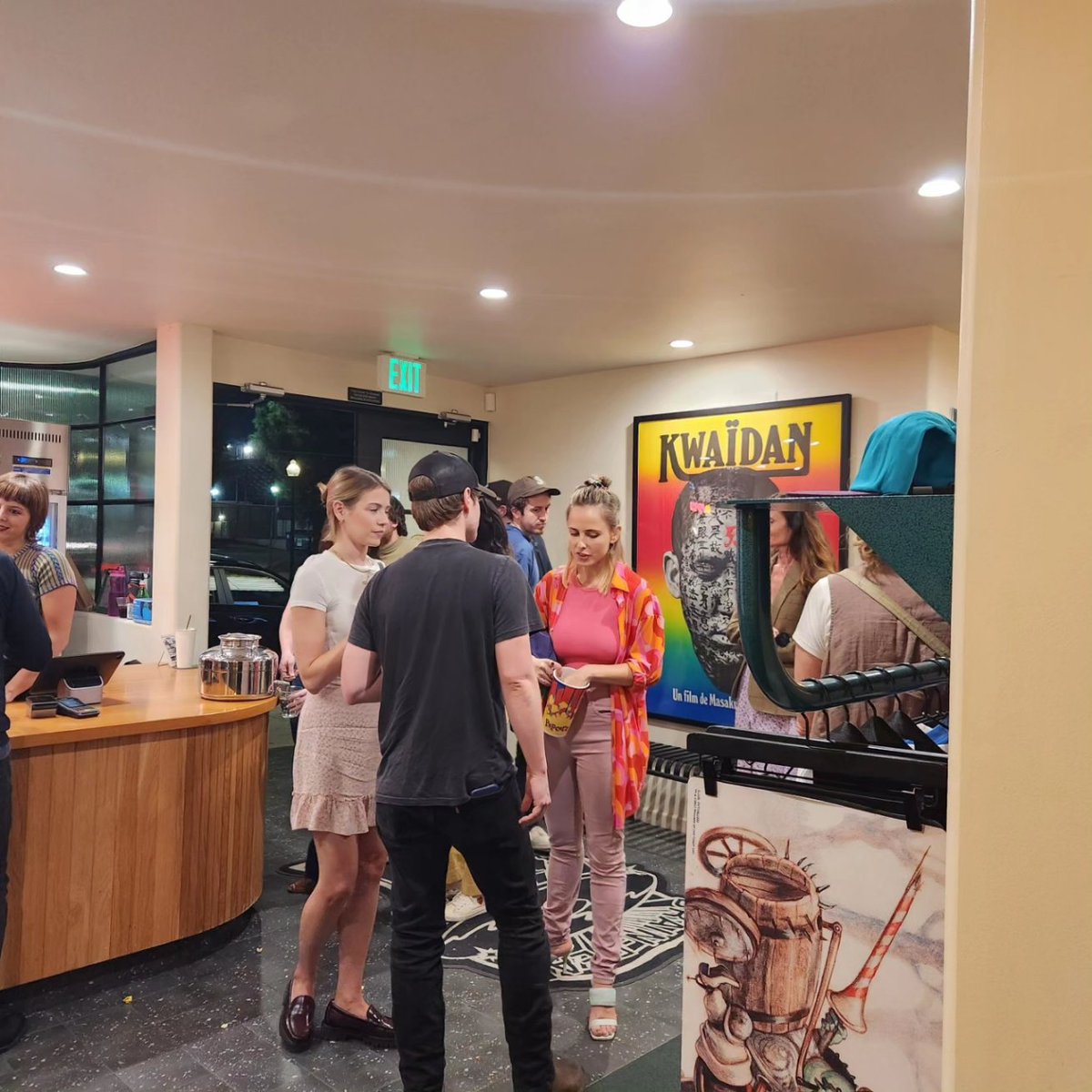 ClubChalamet's tweet photo. I had a great time attending the LA premiere of Pauline Chalamet's What Doesn't Float tonight! 

Full review later this weekend!

Read more at : https://t.co/VdsQjp5Za2

@CircleCollectv #whatdoesntfloat #paulinechalamet #rachelwalden #lucabalser https://t.co/TPcB6RPIFP